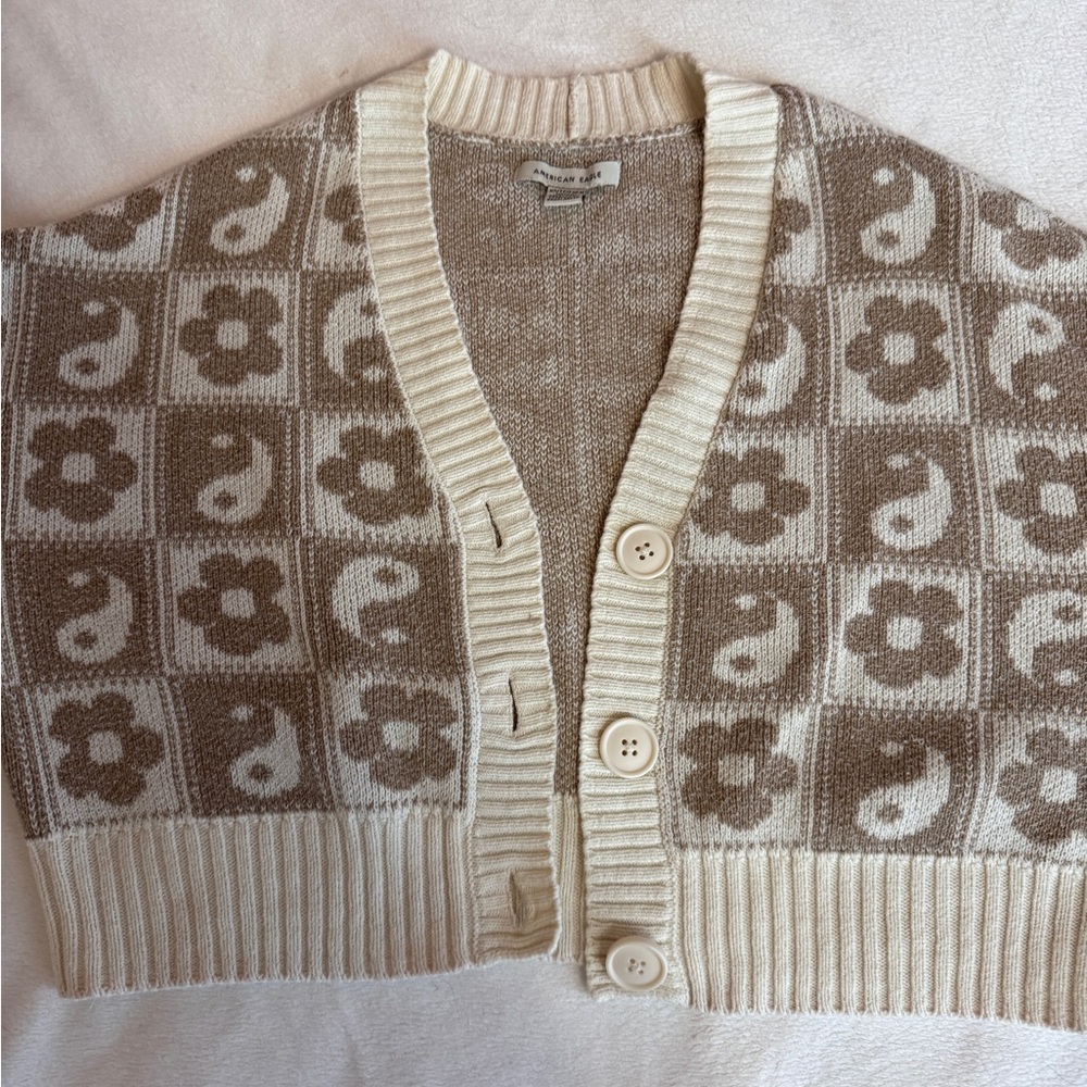 American Eagle Outfitters Beige and Cream Floral Cardigan - Picture 3 of 7